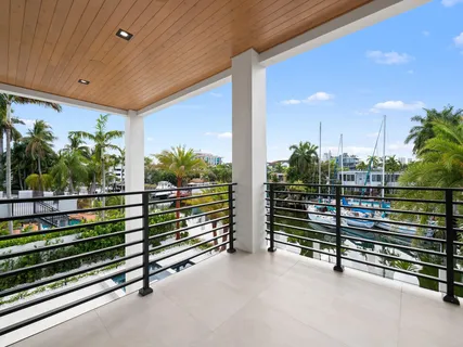 $10,200,000 | 111 Fiesta Way, Fort Lauderdale, FL 33301