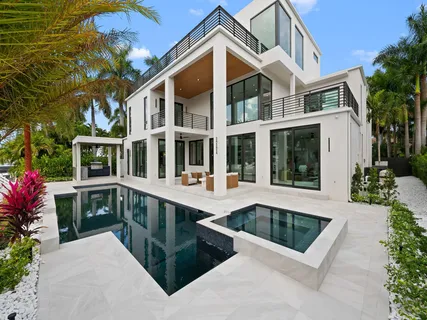 $10,200,000 | 111 Fiesta Way, Fort Lauderdale, FL 33301