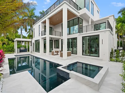 $10,200,000 | 111 Fiesta Way, Fort Lauderdale, FL 33301