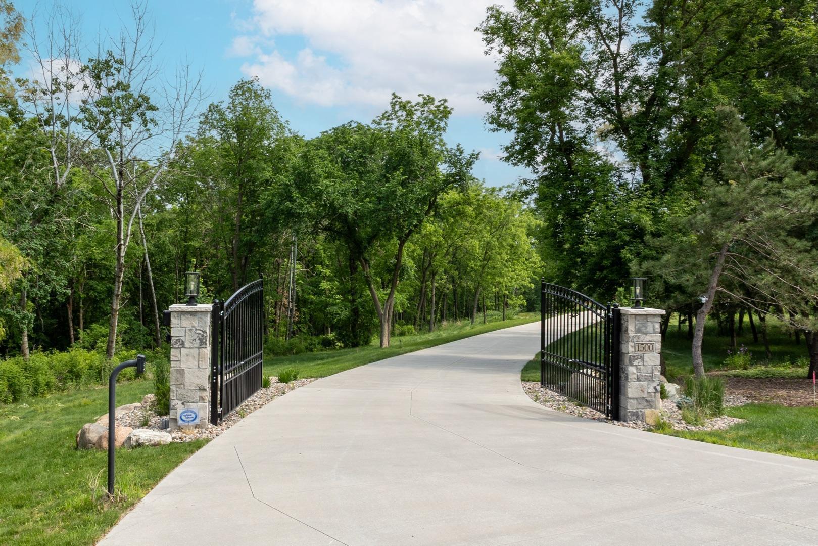 1500 Weatherhill Ridge Court Rochester, MN 55902 - Photo 2 of 110