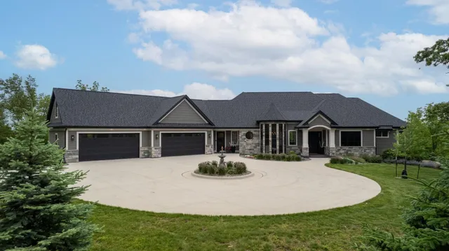 $2,495,000 | 1500 Weatherhill Ridge Court, Rochester, MN 55902