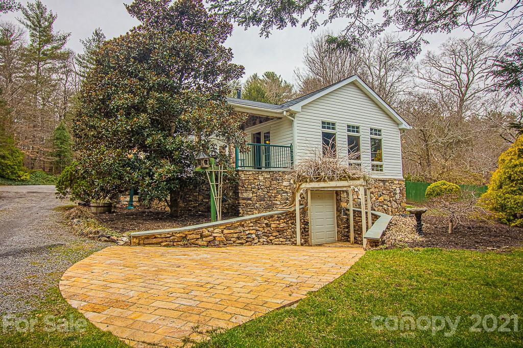 16 Old Bee Tree Road Swannanoa, NC 28778 - Photo 2 of 34 Gallery Image 2