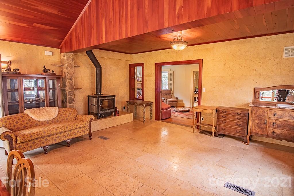 16 Old Bee Tree Road Swannanoa, NC 28778 - Photo 11 of 34 Gallery Image 11