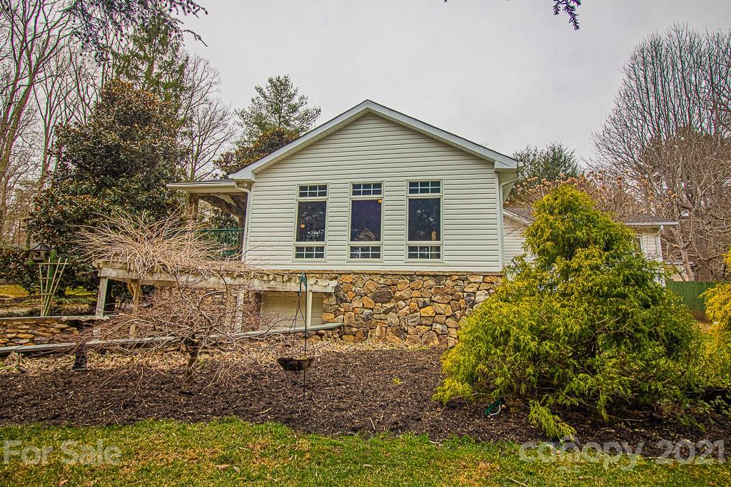 16 Old Bee Tree Road Swannanoa, NC 28778 - Photo 3 of 34 Gallery Image 3