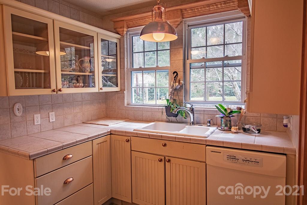 16 Old Bee Tree Road Swannanoa, NC 28778 - Photo 23 of 34 Gallery Image 23