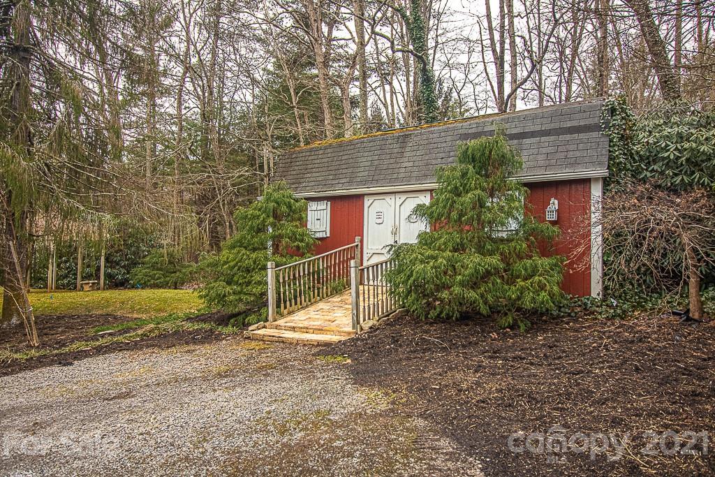 16 Old Bee Tree Road Swannanoa, NC 28778 - Photo 31 of 34 Gallery Image 31