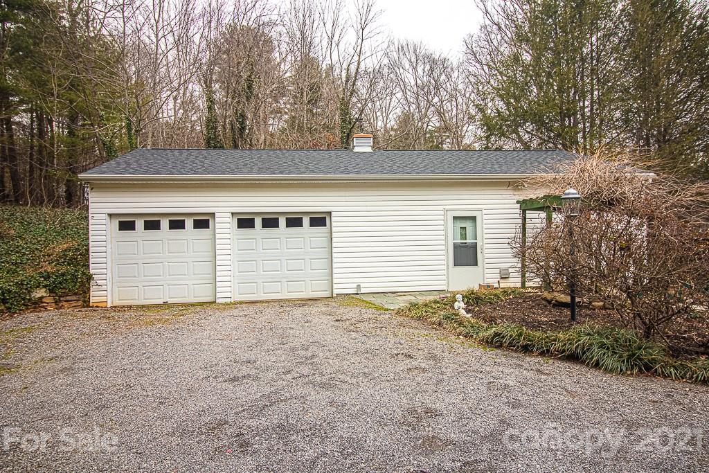 16 Old Bee Tree Road Swannanoa, NC 28778 - Photo 6 of 34 Gallery Image 6