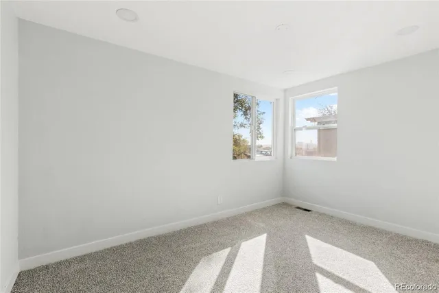 $2,400 | 3464 West 65th Avenue, Denver, CO 80221