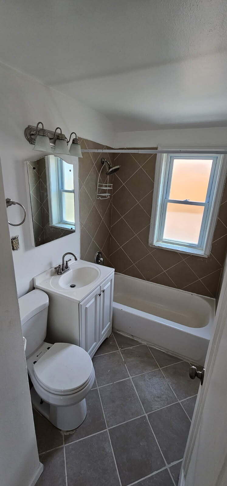 1223 West Olive Street, Unit 1225 Milwaukee, WI 53209 - Photo 7 of 15 4084185543372724191