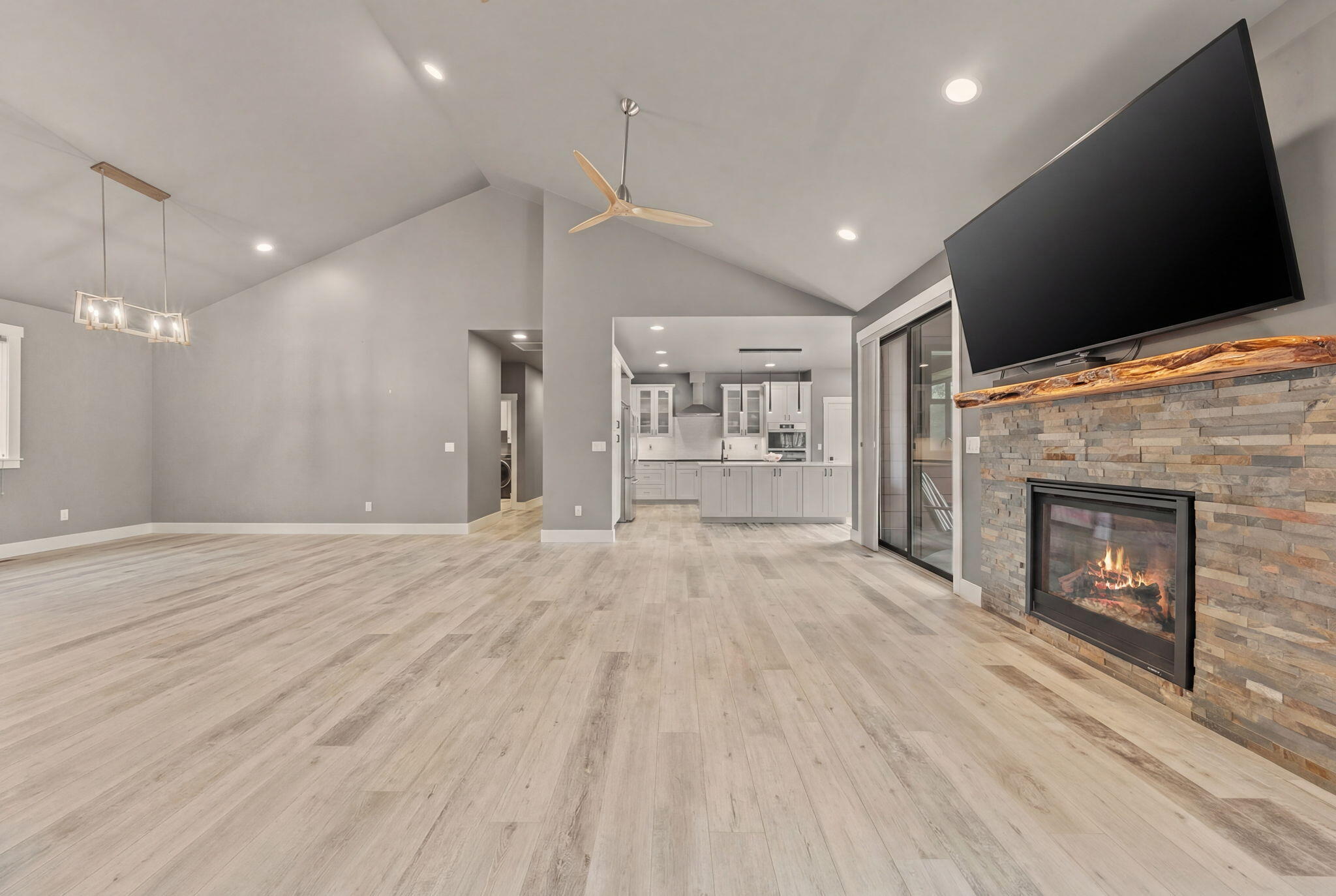 60449 Pima Road Bend, OR 97702 - Photo 10 of 50 147-web-or-mls-Riley_Visuals_012_Revised