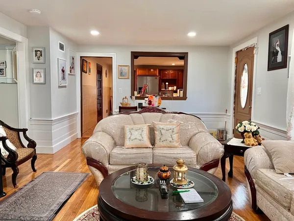 $3,600 | 470 Pleasant Street, Canton, MA 02021