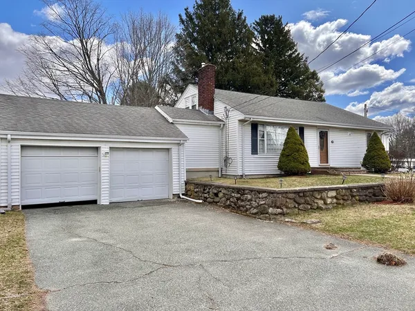 $3,600 | 470 Pleasant Street, Canton, MA 02021