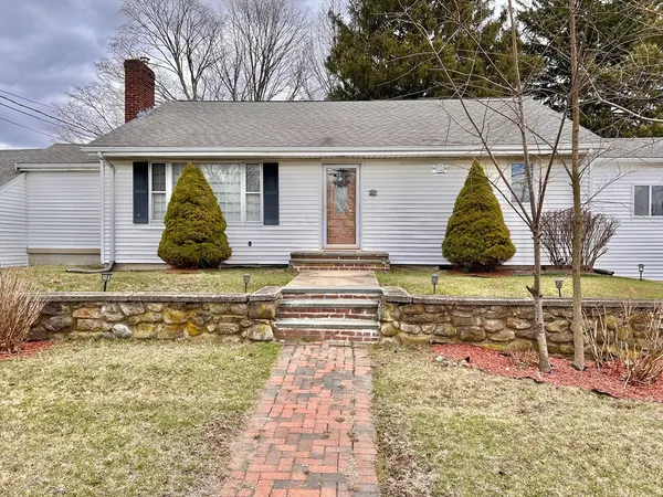 $3,600 | 470 Pleasant Street, Canton, MA 02021