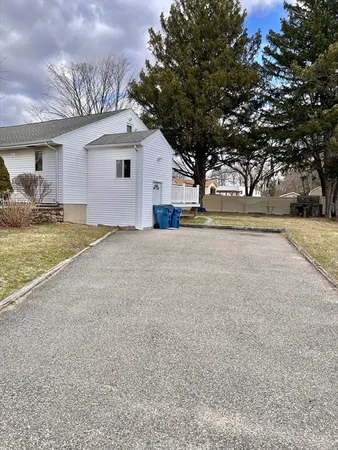 $3,600 | 470 Pleasant Street, Canton, MA 02021