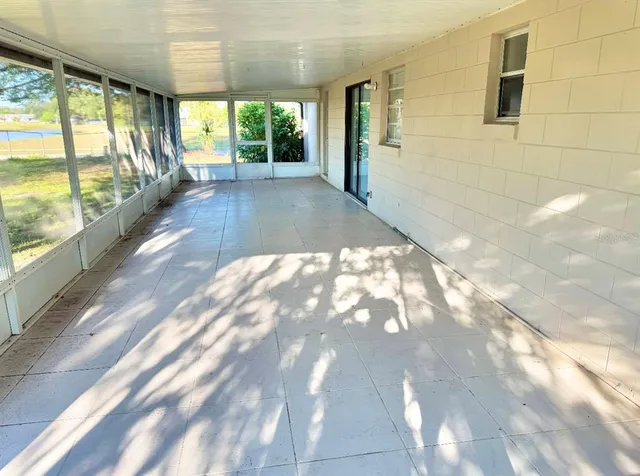 a view of backyard with garden