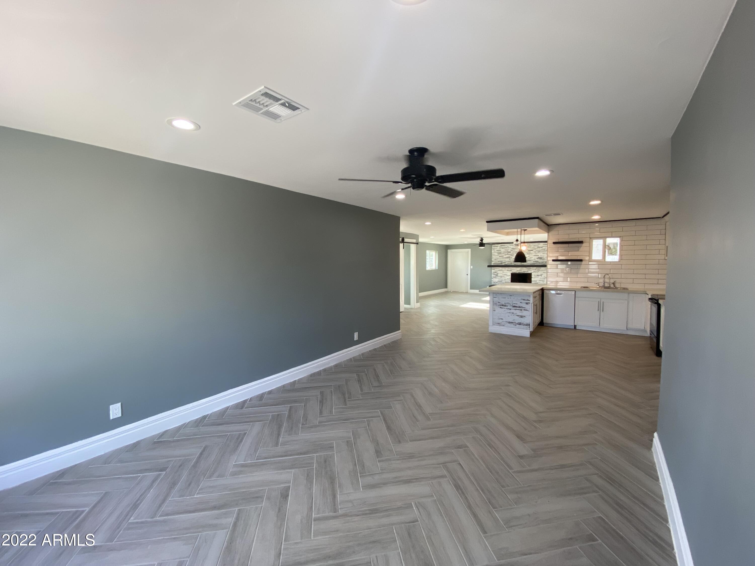 923 East Carson Road Phoenix, AZ 85042 - Photo 21 of 30 Photo Aug 25, 8 01 49 AM