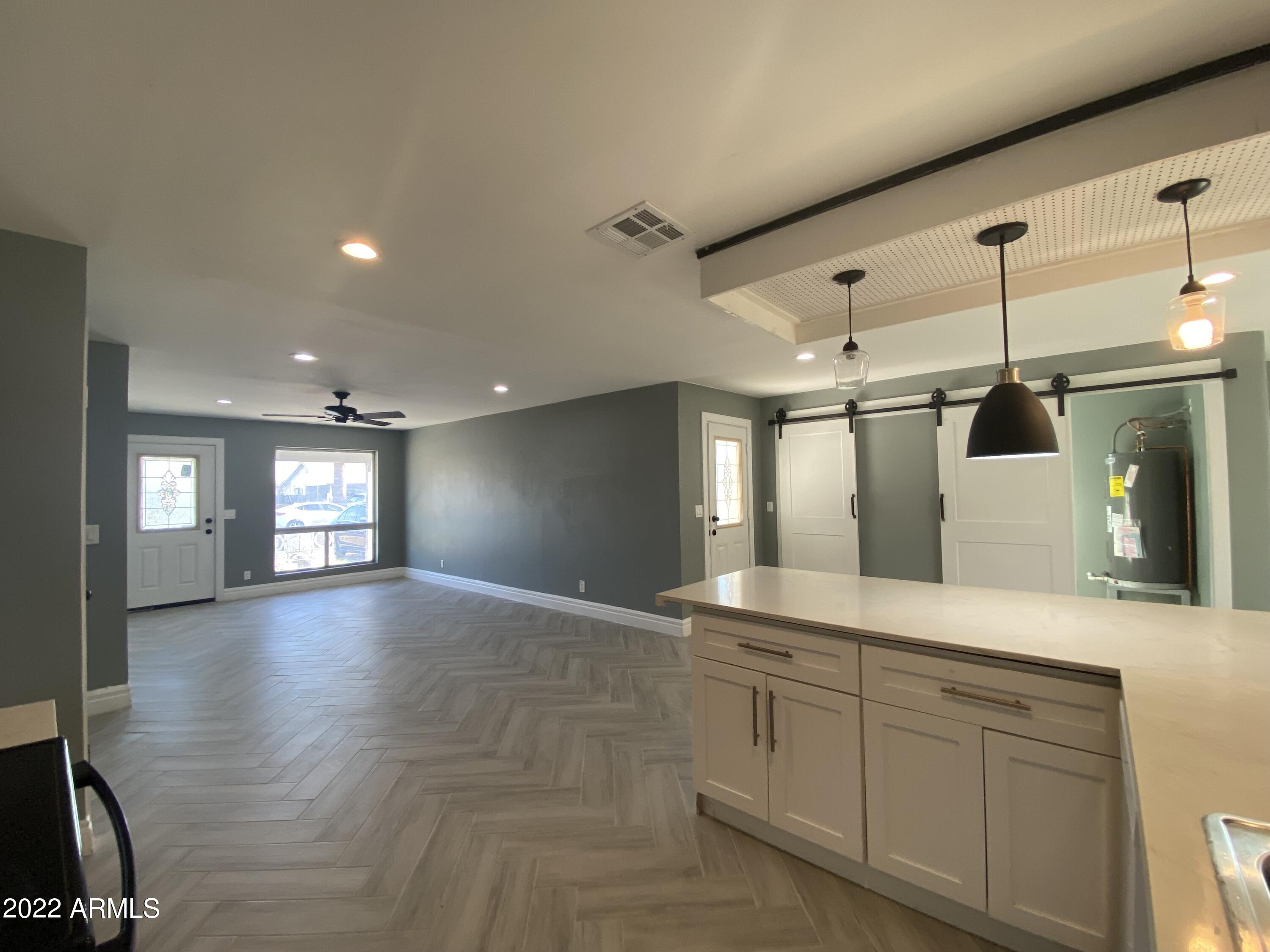 923 East Carson Road Phoenix, AZ 85042 - Photo 9 of 30 Photo Aug 25, 8 05 38 AM