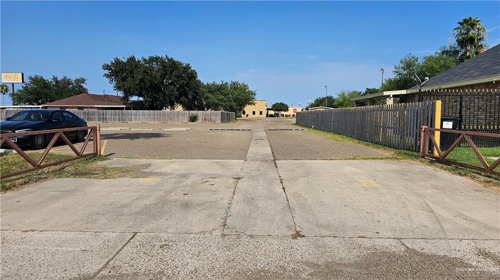 712 Us Highway La Joya, TX 78560 - Photo 10 of 10 a view of outdoor space and yard