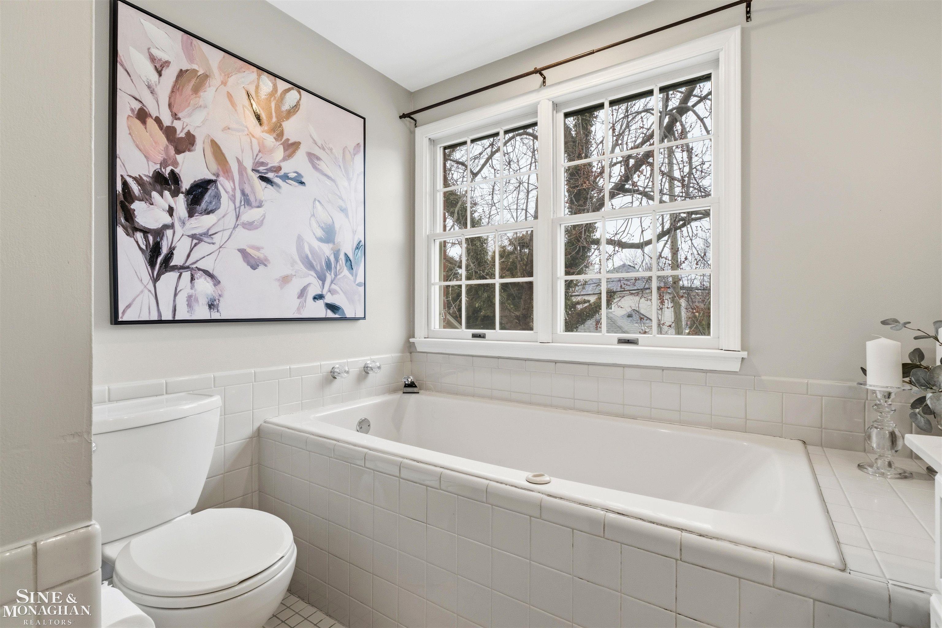 180 Fisher Road Grosse Pointe Farms, MI 48230 - Photo 33 of 88