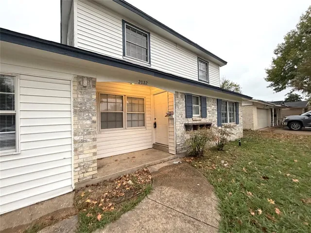 $2,099 | 2022 Mars Drive, Garland, TX 75040