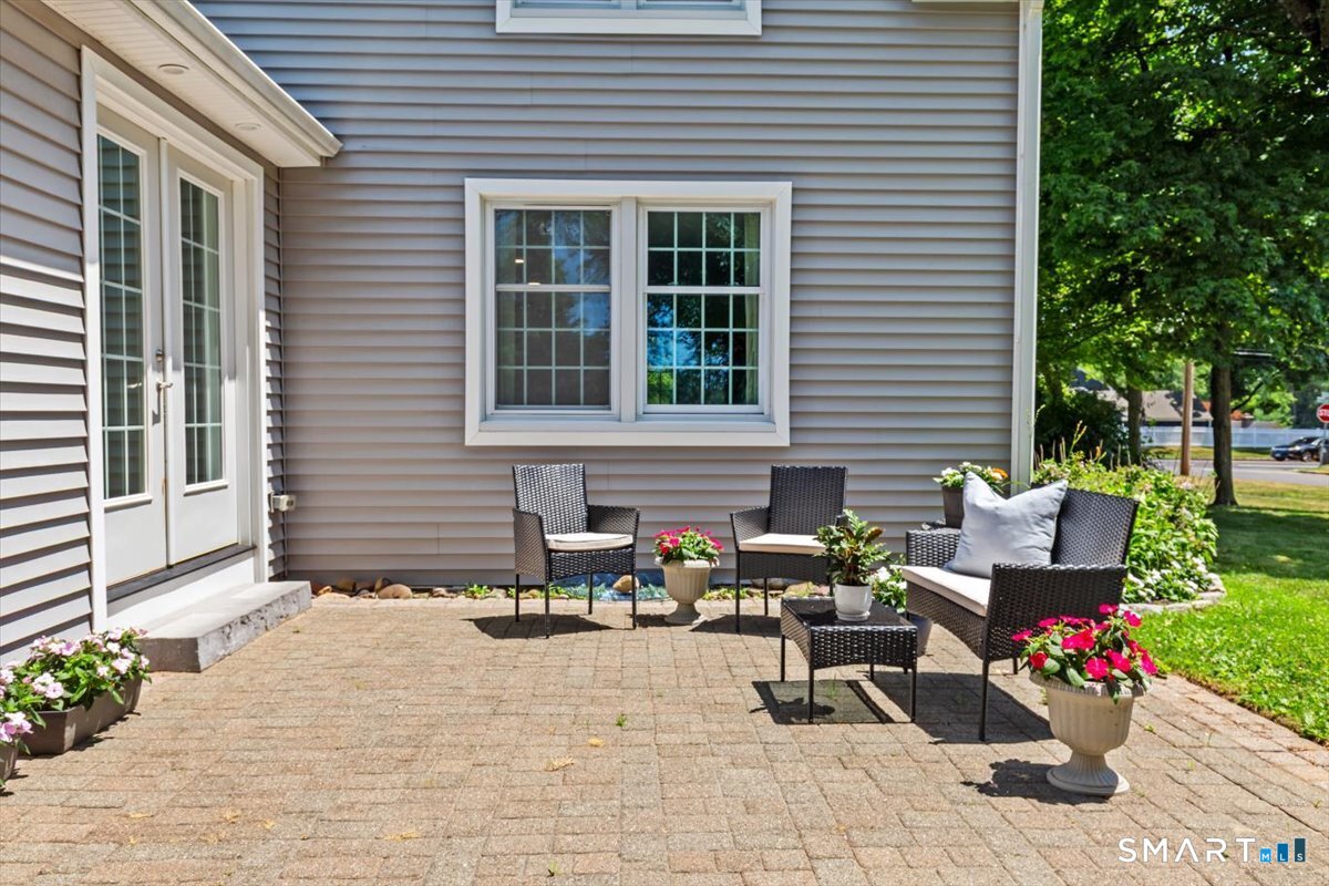 255 Mountain Road West Hartford, CT 06107 - Photo 29 of 38