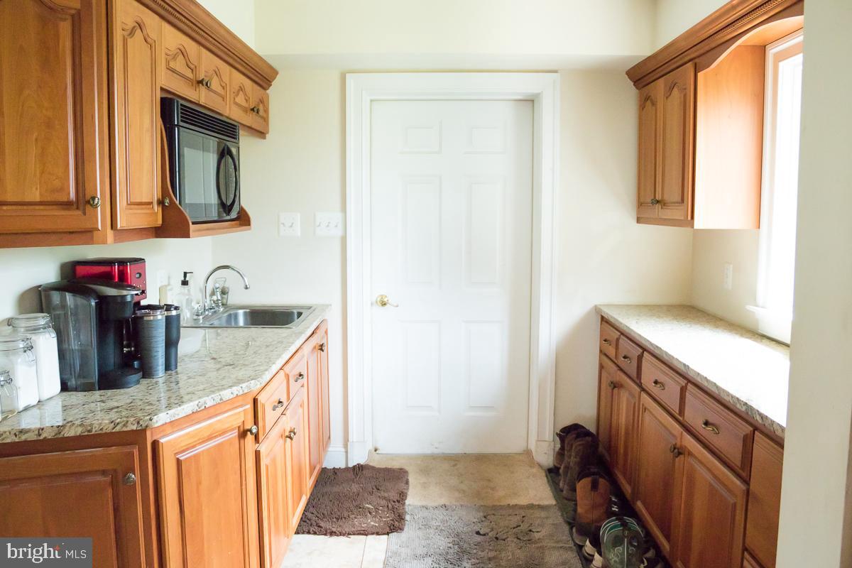 2660 Baumgardner Road Westminster, MD 21158 - Photo 14 of 48 Gallery Image 14