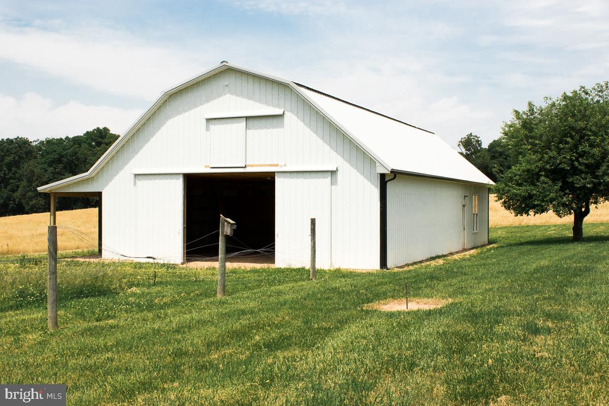 2660 Baumgardner Road Westminster, MD 21158 - Photo 8 of 48 Gallery Image 8