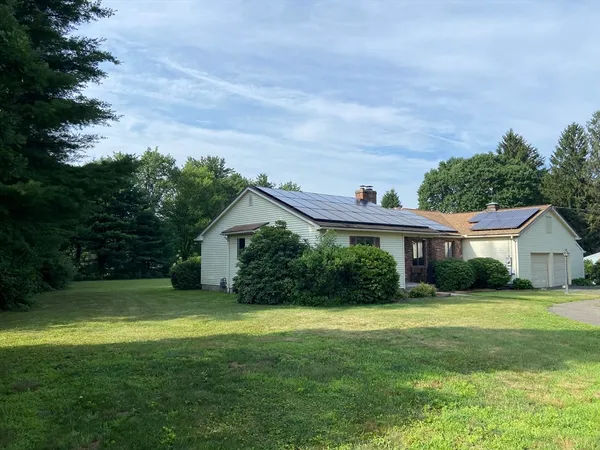 $529,900 | 53 Hampden Road, East Longmeadow, MA 01028