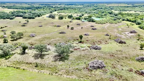 $1,110,000 | 312 County Road 312, Yoakum, TX 77995