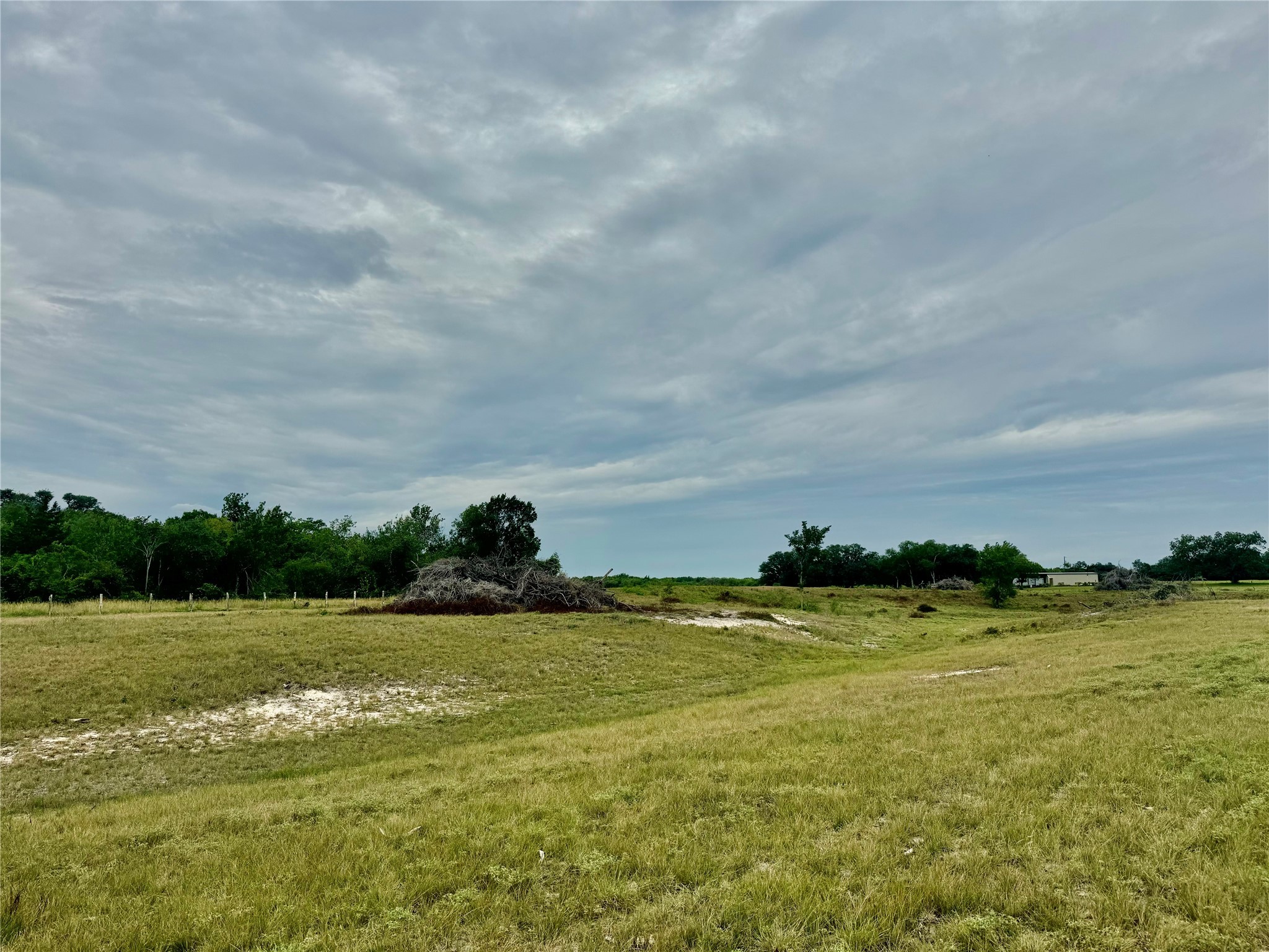 312 County Road 312 Yoakum, TX 77995 - Photo 8 of 28 a view of a ocean with beach