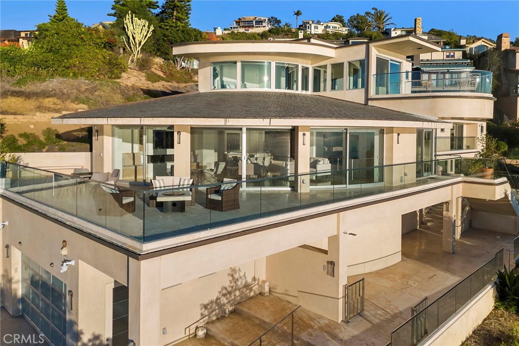 Fully modern custom home with gorgeous unobstructed Ocean view from each room as well as each bathroom.