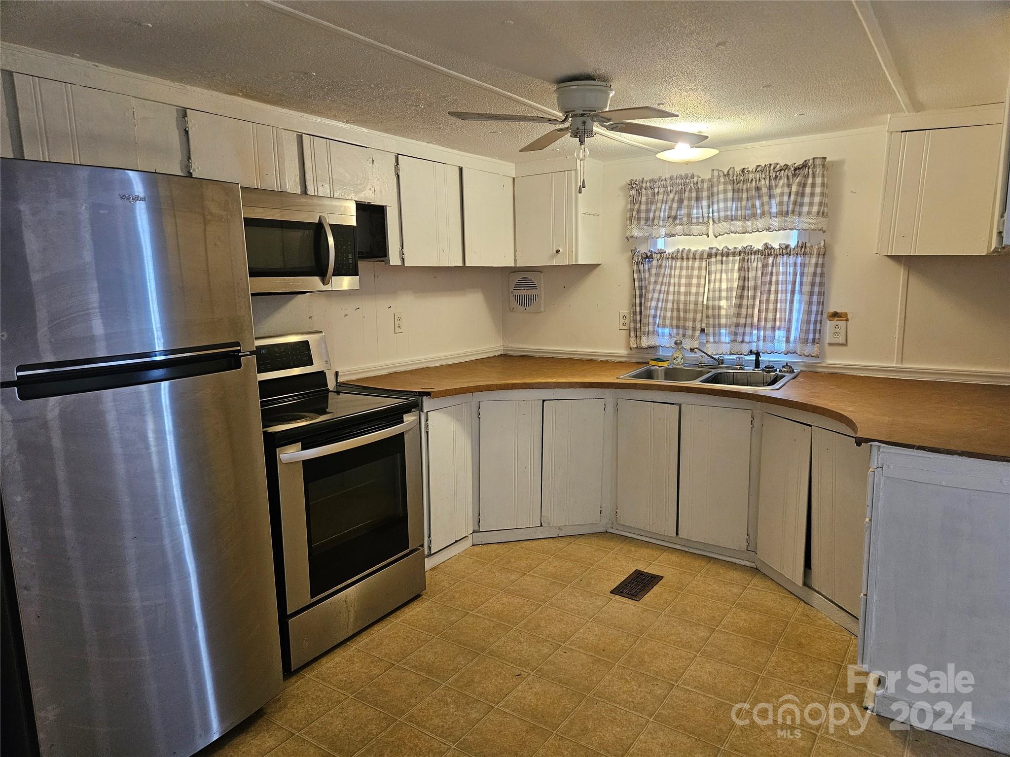 525 State Rd S-29-303, Unit D Lancaster, SC 29720 - Photo 2 of 18