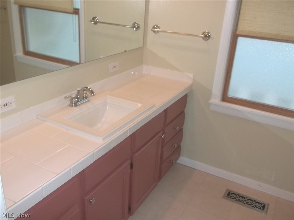 4422 Ardmore Road South Euclid, OH 44121 - Photo 16 of 25