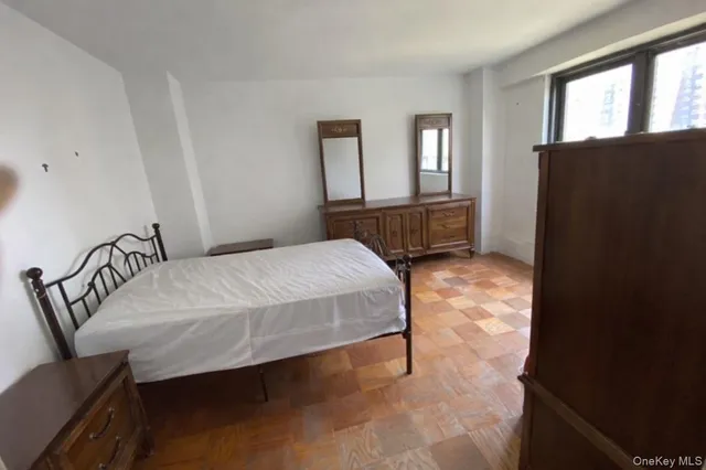 $710,000 | 385 Grand Street, Unit L904 | Lower East Side