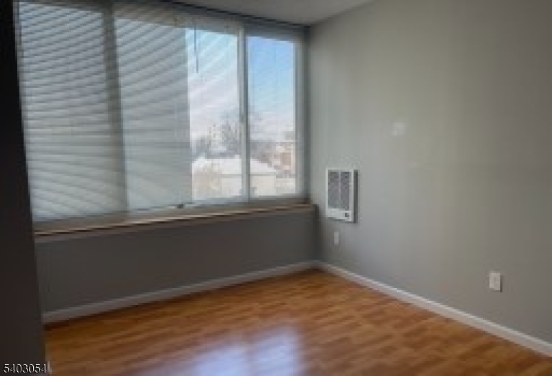 100 Old Palisade Road Fort Lee, NJ 07024 - Photo 8 of 9