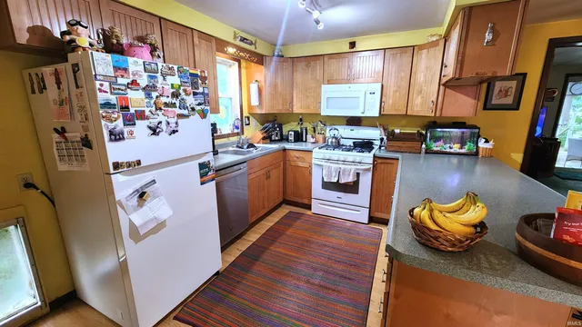 $480,000 | 10959 East Tippecanoe Drive, Walkerton, IN 46574