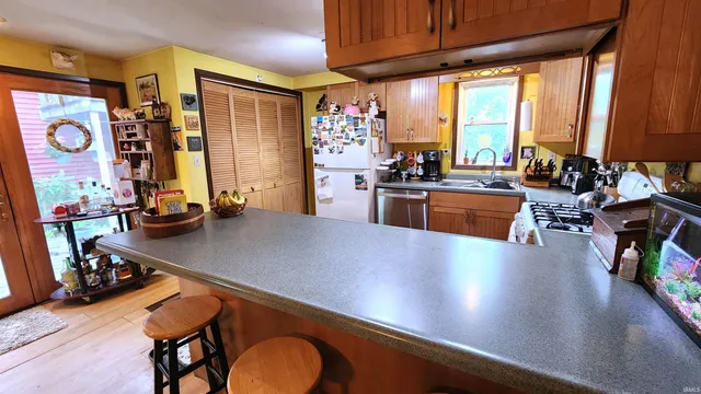 $480,000 | 10959 East Tippecanoe Drive, Walkerton, IN 46574