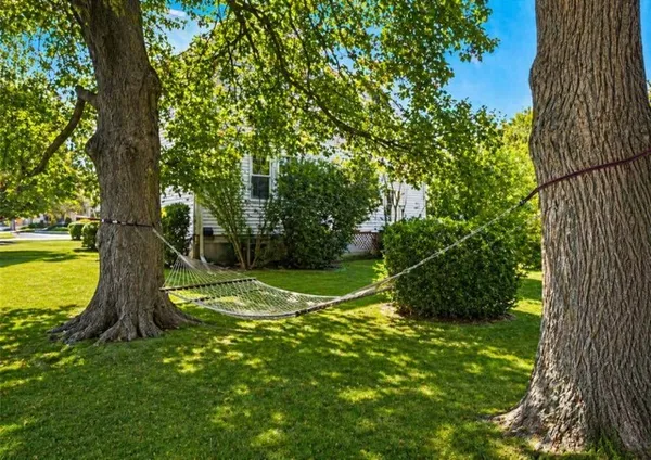 $3,200 | 65 Maple Avenue, Middletown, RI 02842