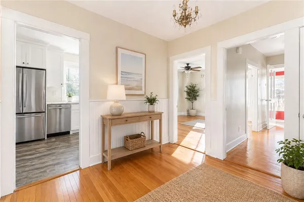 $3,200 | 65 Maple Avenue, Middletown, RI 02842