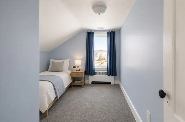 $3,200 | 65 Maple Avenue, Middletown, RI 02842