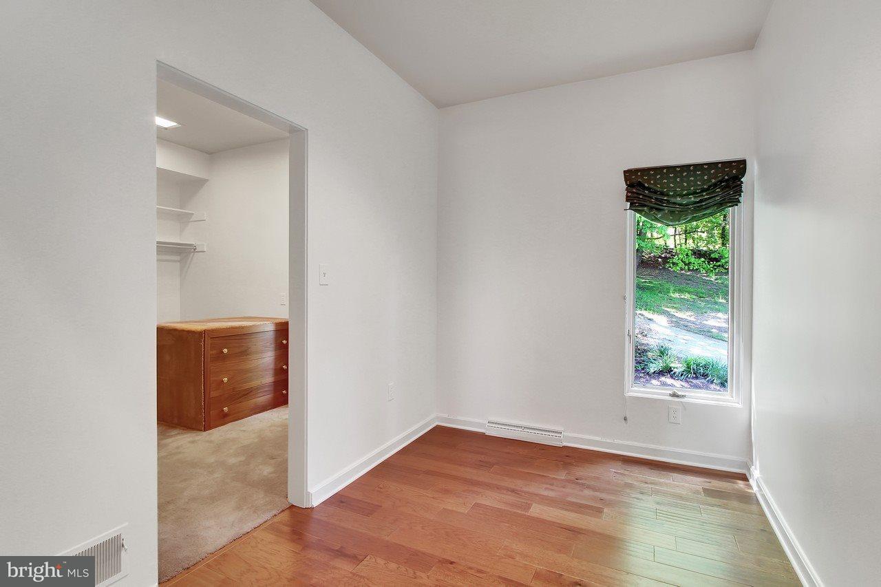 860 Upland Road York, PA 17403 - Photo 17 of 36 Gallery Image 17