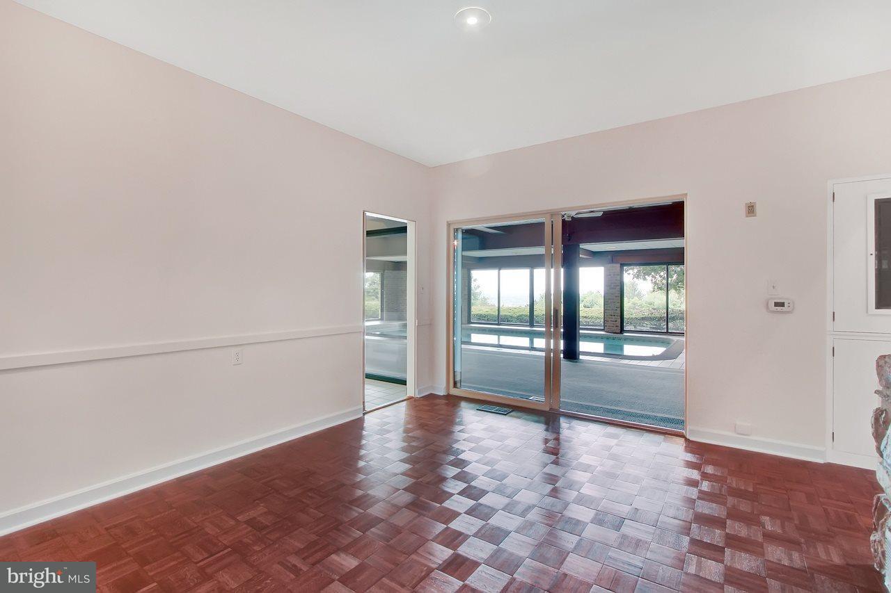 860 Upland Road York, PA 17403 - Photo 7 of 36 Gallery Image 7