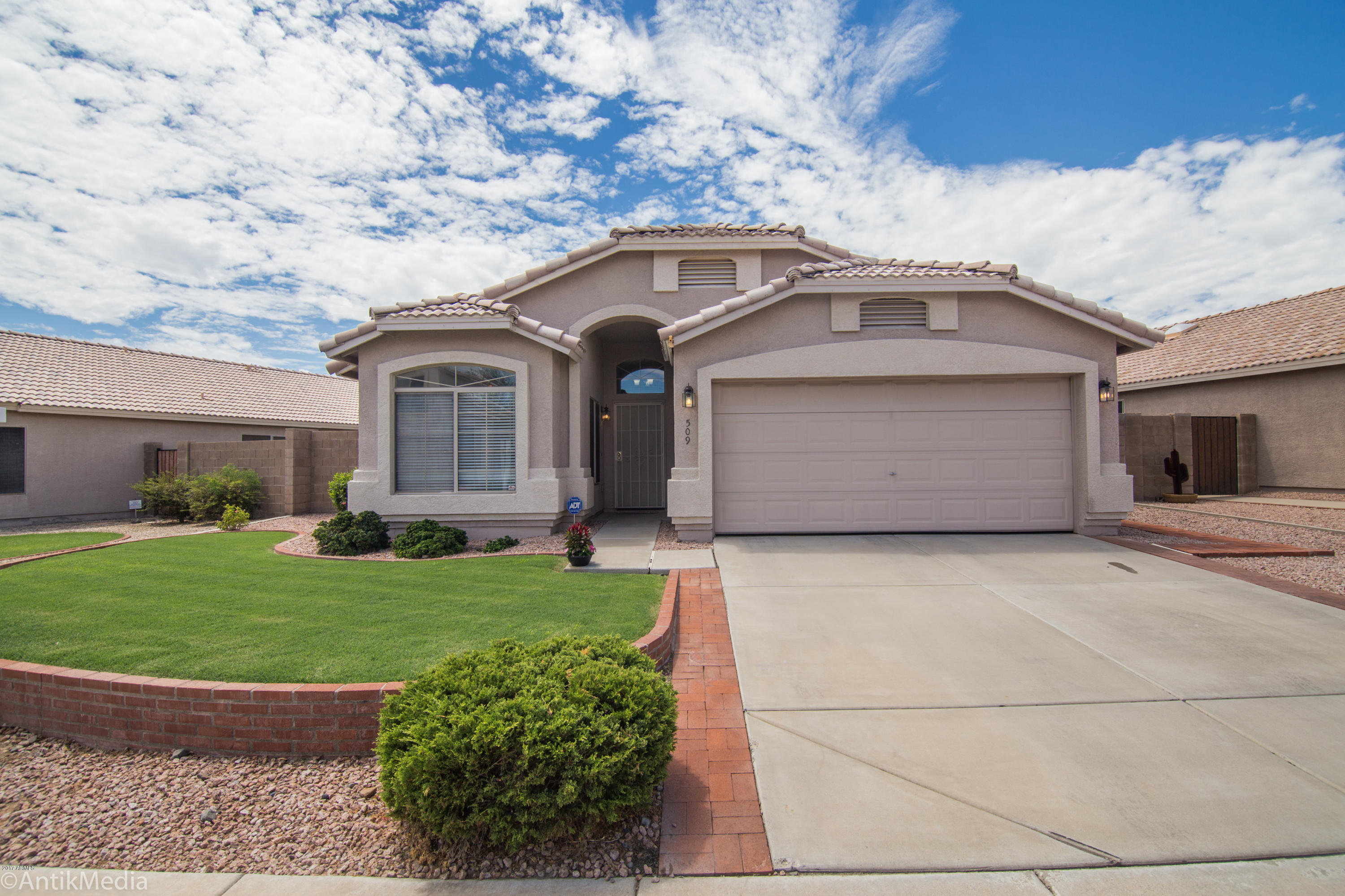 509 West St John Road Phoenix, AZ 85023 - Photo 1 of 30 Front Elevation