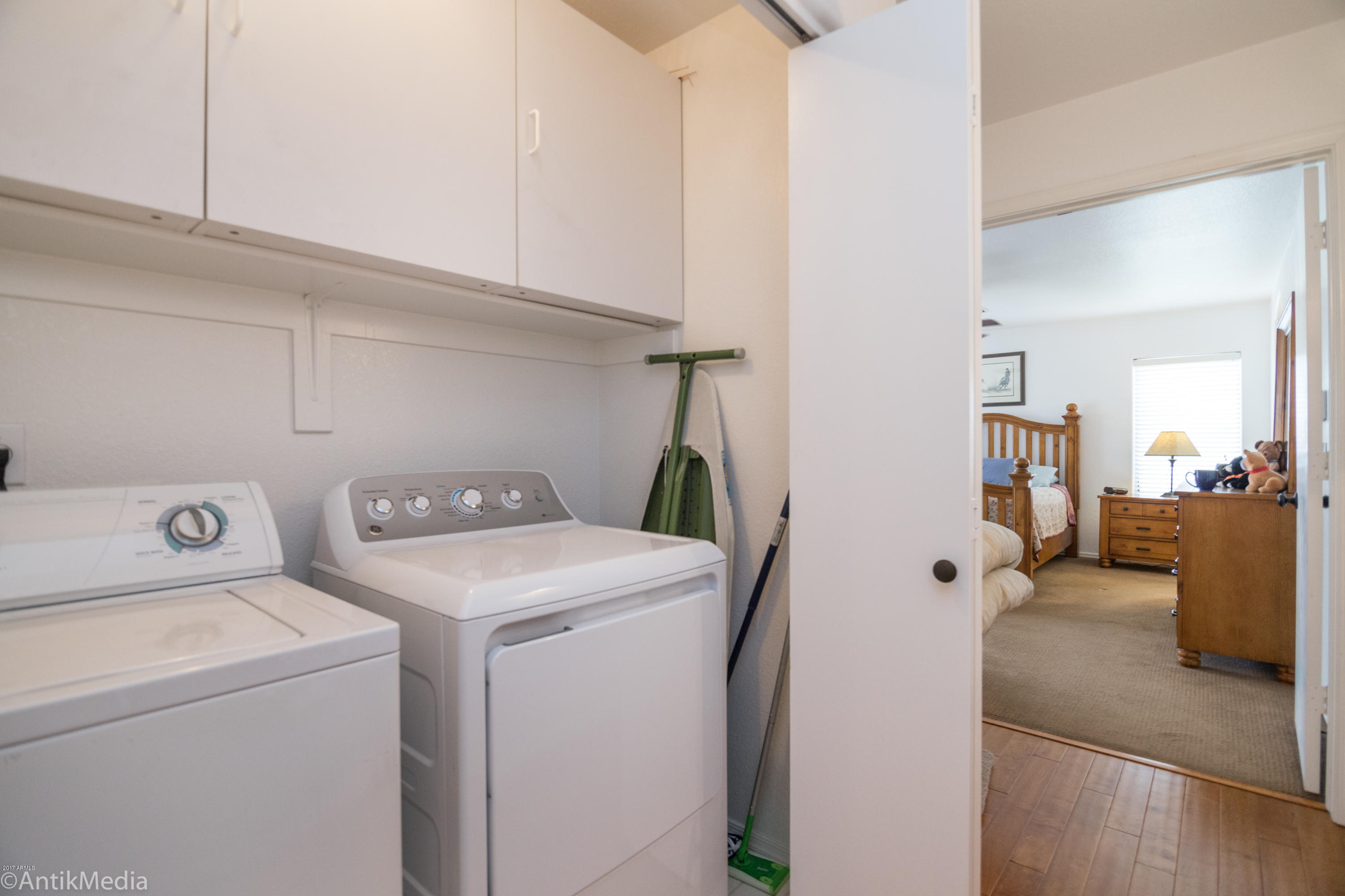 509 West St John Road Phoenix, AZ 85023 - Photo 18 of 30 Laundry