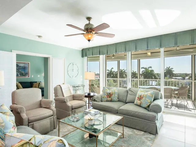 $7,500 | 3971 Gulf Shore Boulevard North, Unit 505, Naples, FL 34103