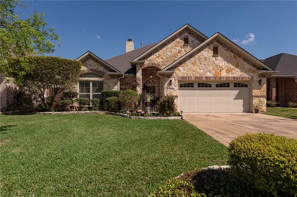 $379,950 | 4285 Hollow Stone Drive, College Station, TX 77845
