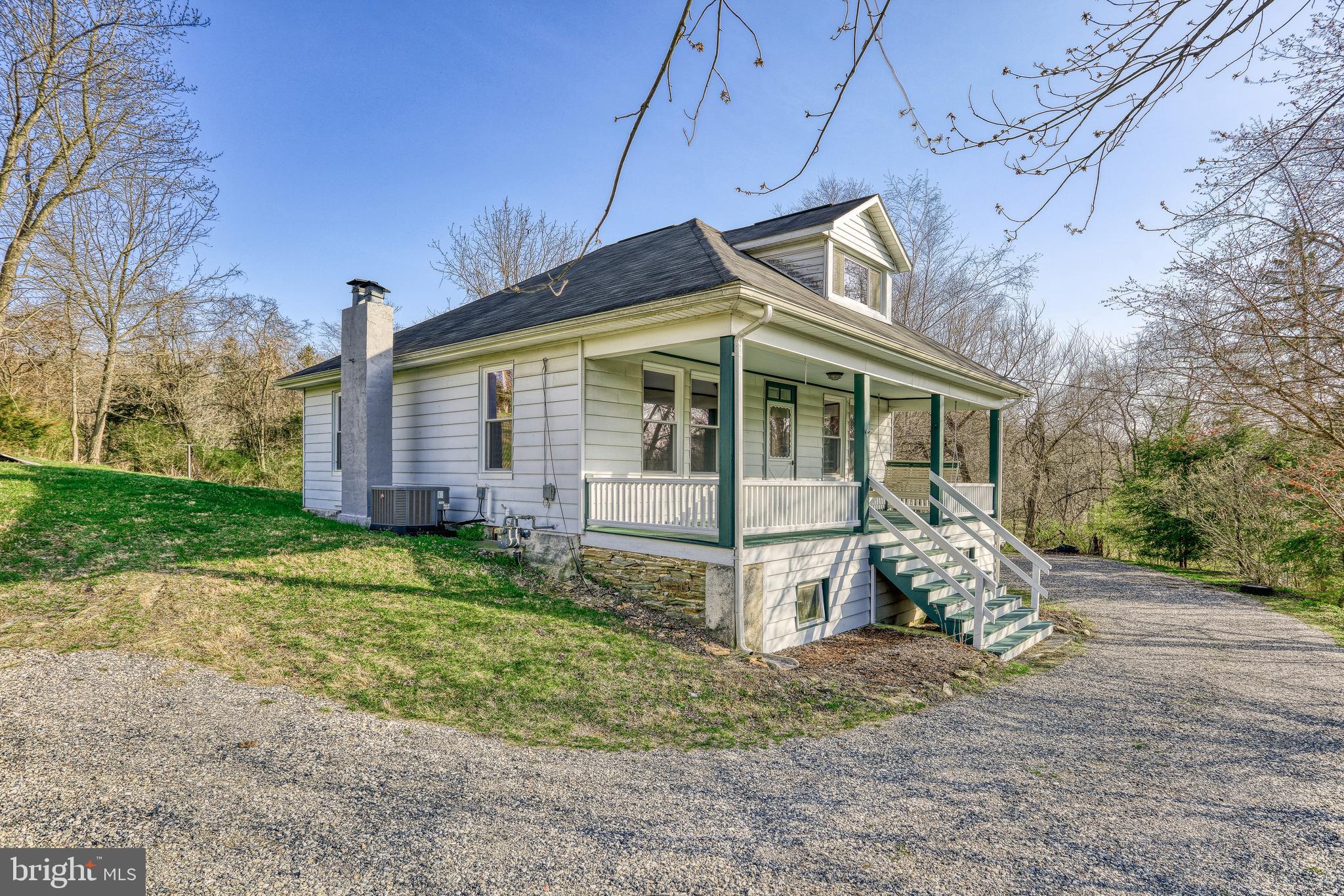755 Valley Road York, PA 17403 - Photo 2 of 36 Gallery Image 2