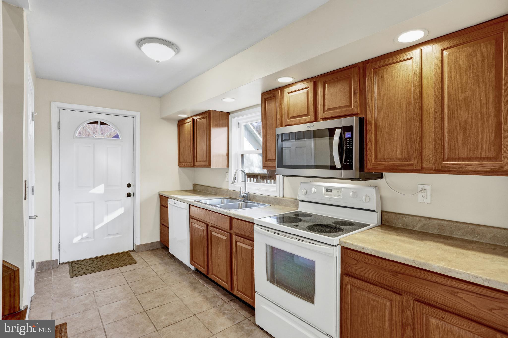 755 Valley Road York, PA 17403 - Photo 28 of 36 Gallery Image 28