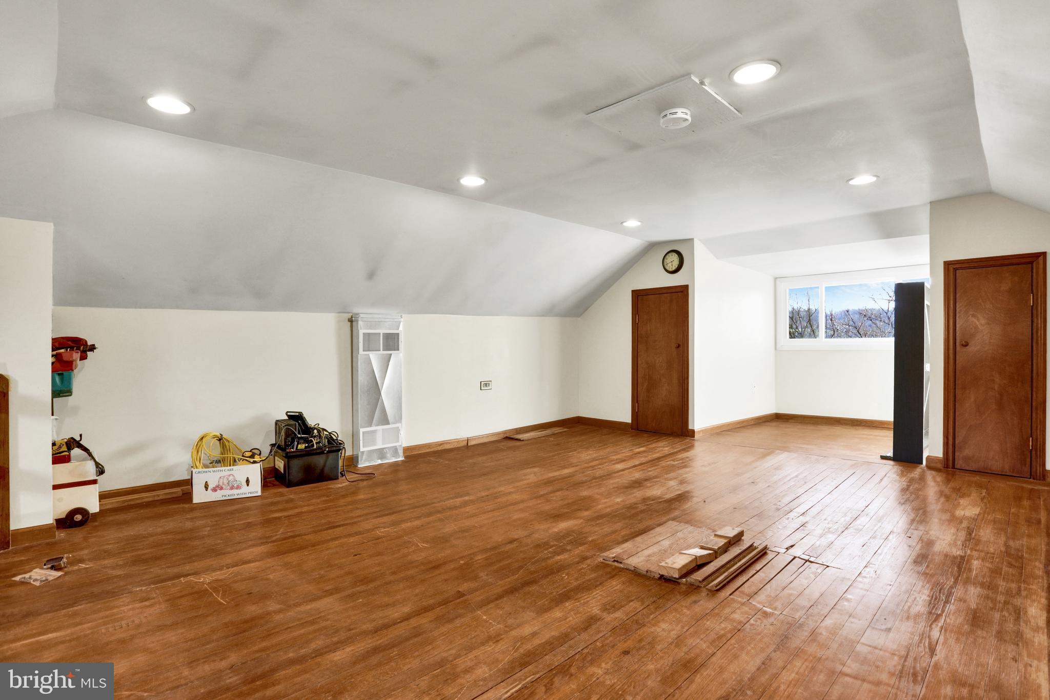 755 Valley Road York, PA 17403 - Photo 30 of 36 Gallery Image 30