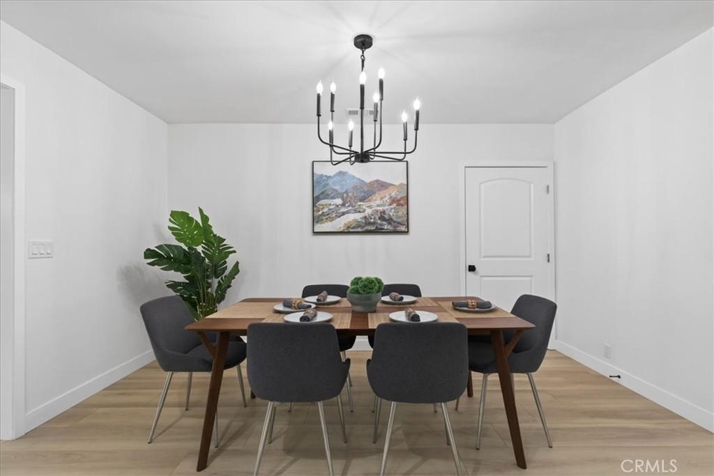 3825 Edgehill Drive Los Angeles, CA 90008 - Photo 11 of 32